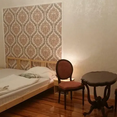 Studio Apt Anglická 9 *